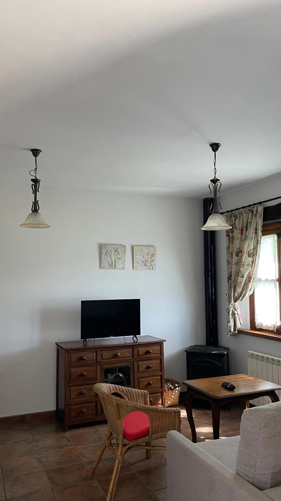Apartamentos El Picoretu Mestas De Con Buitenkant foto