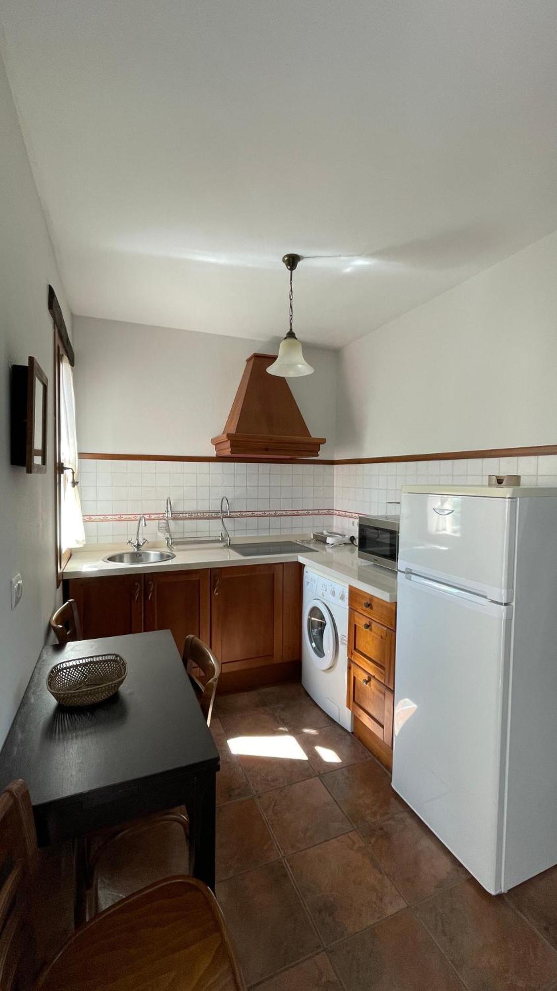 Apartamentos El Picoretu Mestas De Con Buitenkant foto